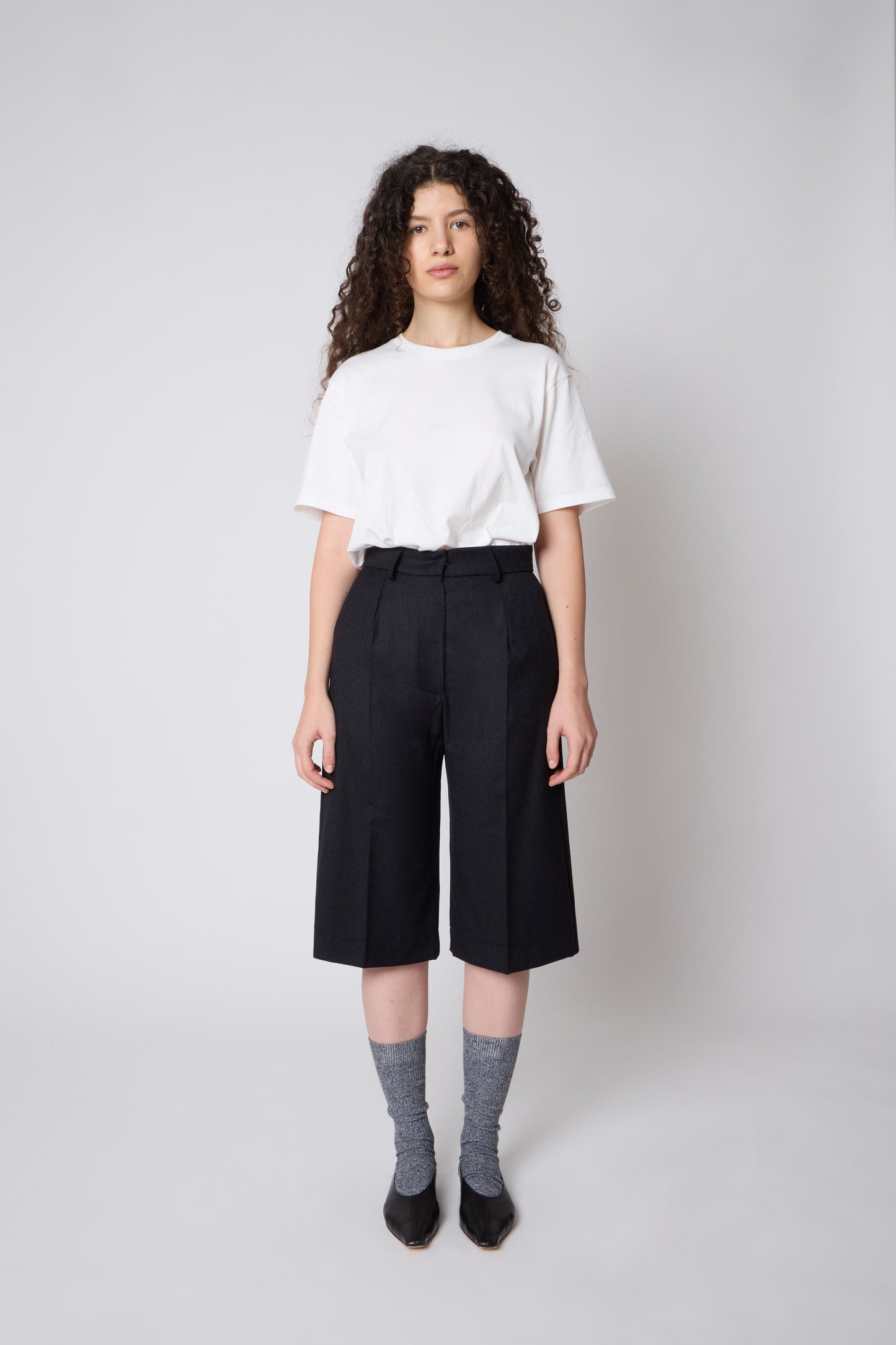Renè Bermuda in Black Wool