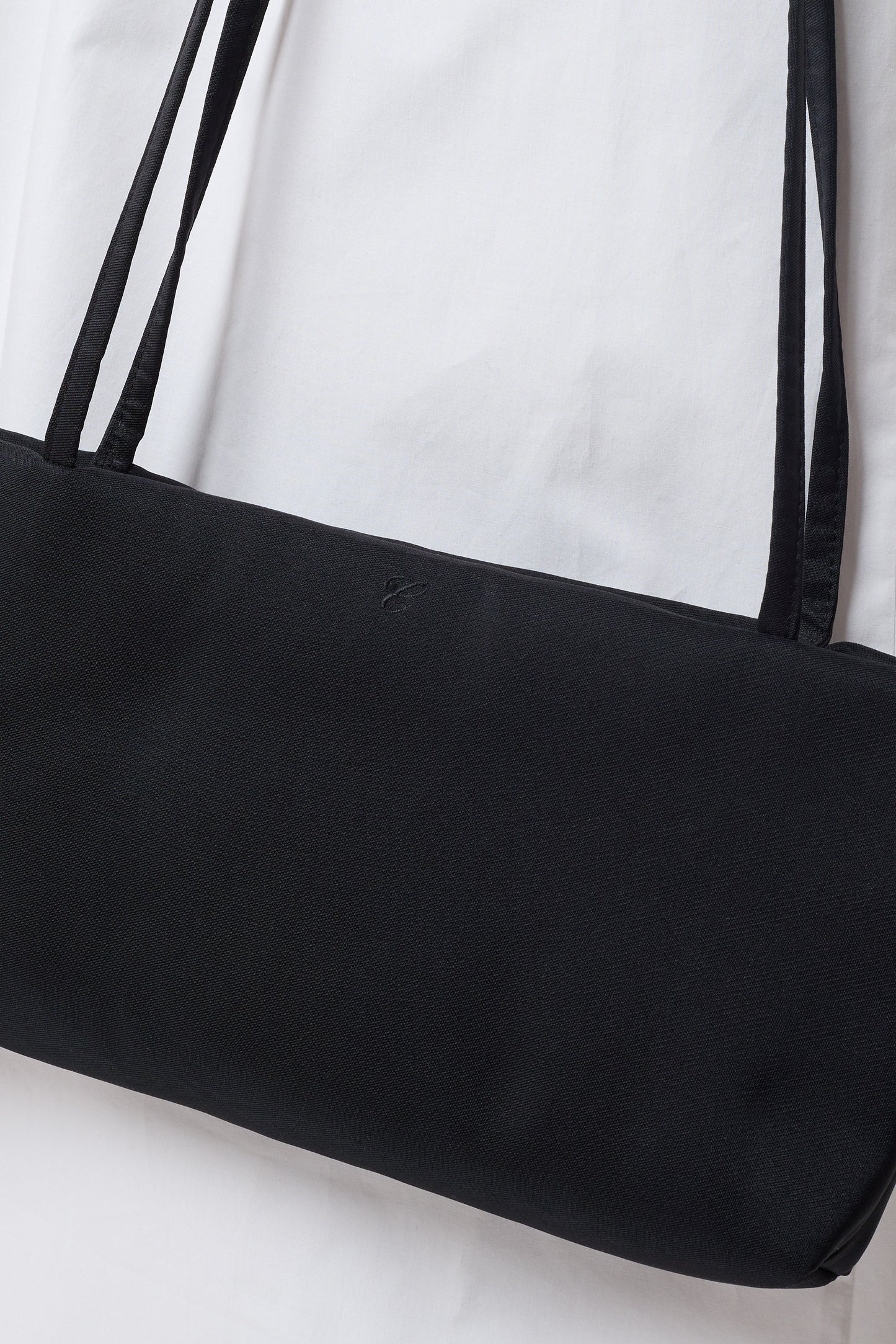 Edda Bag in Black Nylon