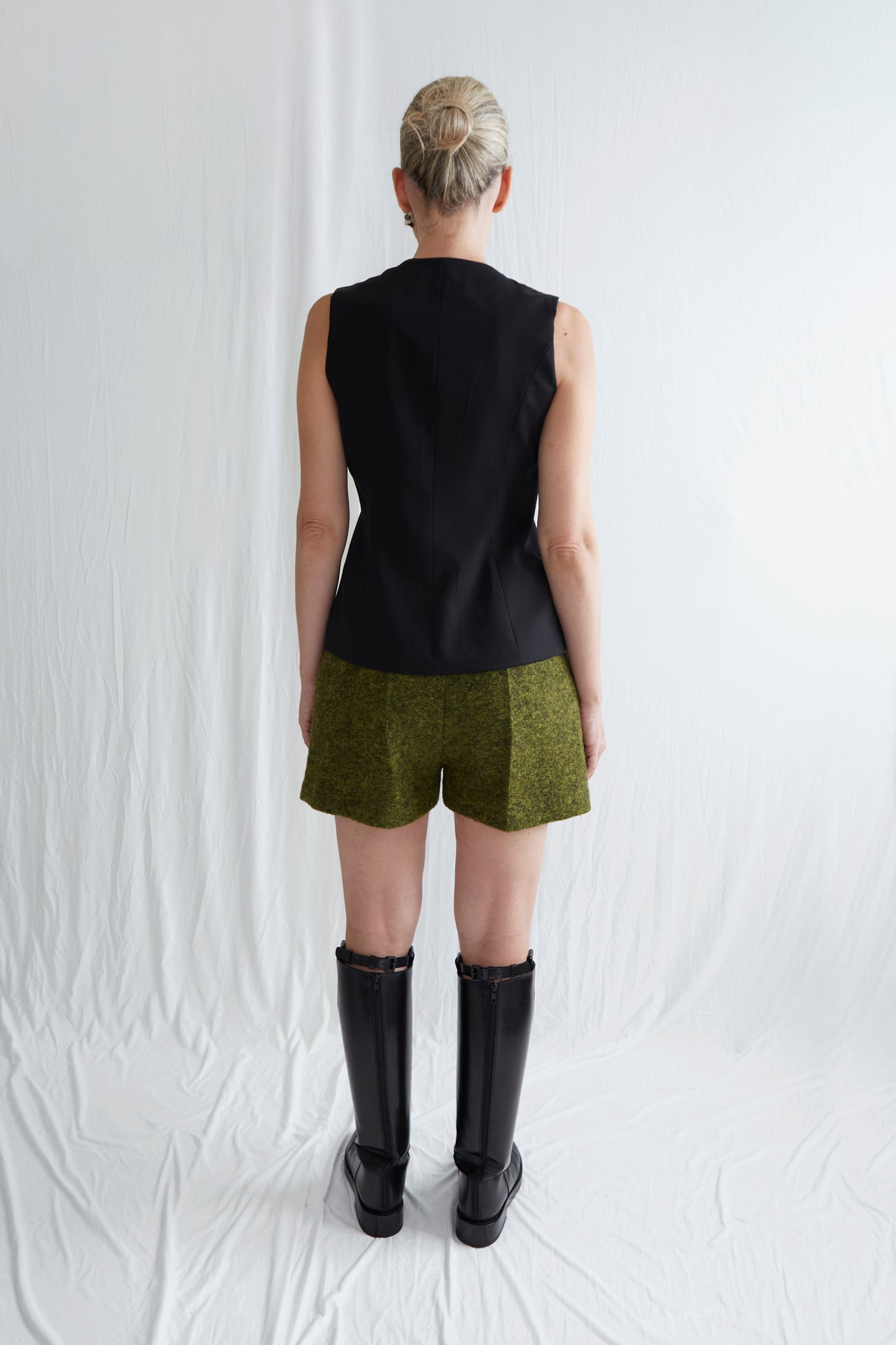 Sol Shorts in Muschio Wool