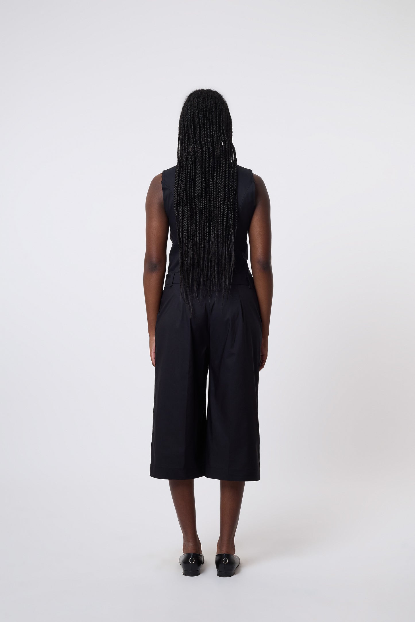 Hugi Bermuda in Black Cotton