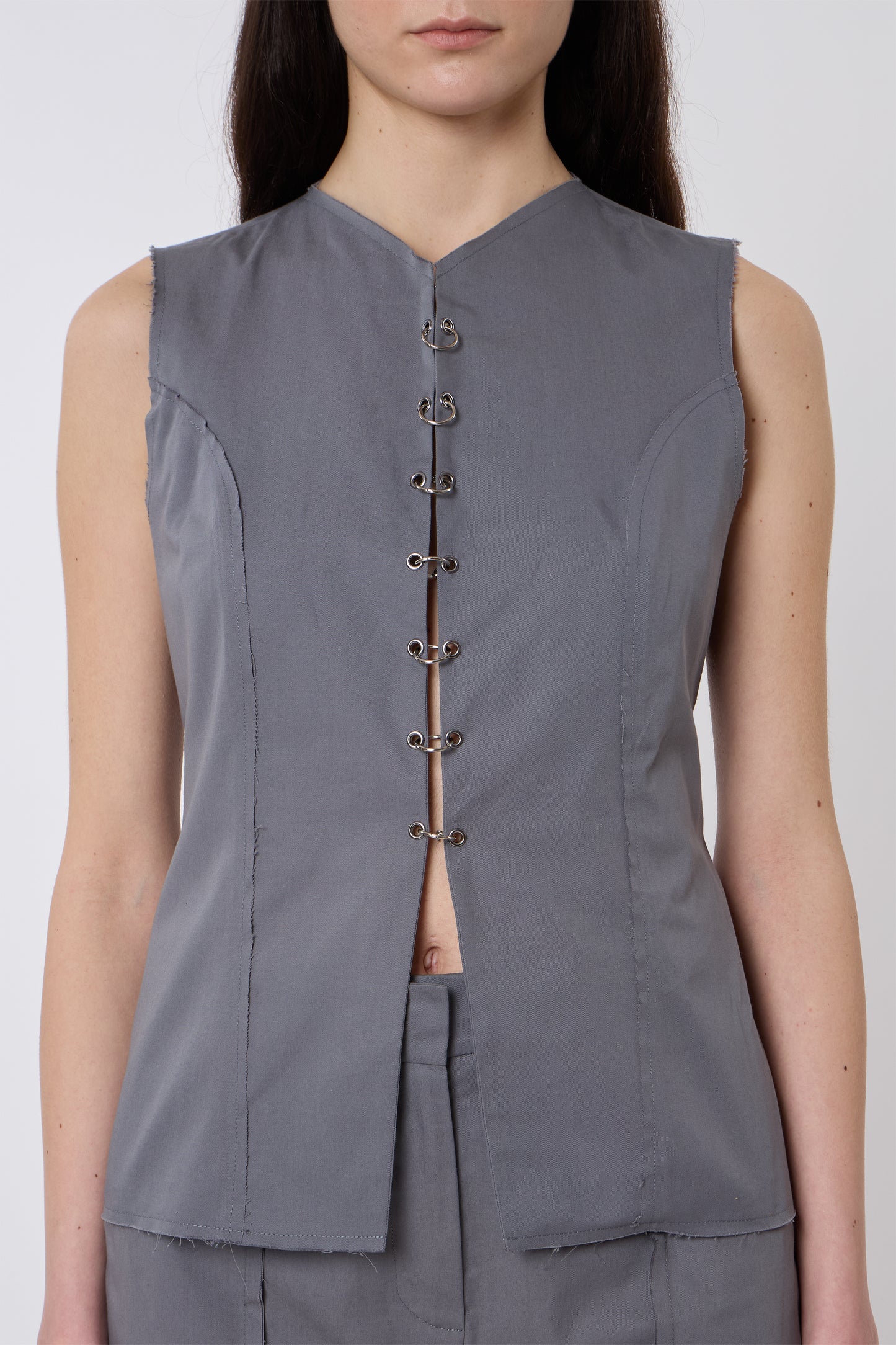 Macondo Vest in Grey Cotton - Archive