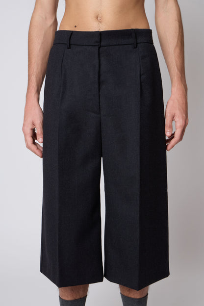 Renè Bermuda in Black Wool