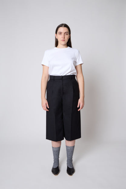 Renè Bermuda in Black Wool