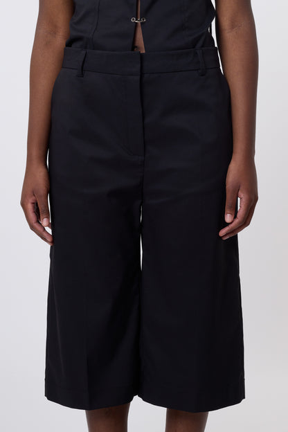 Hugi Bermuda in Black Cotton