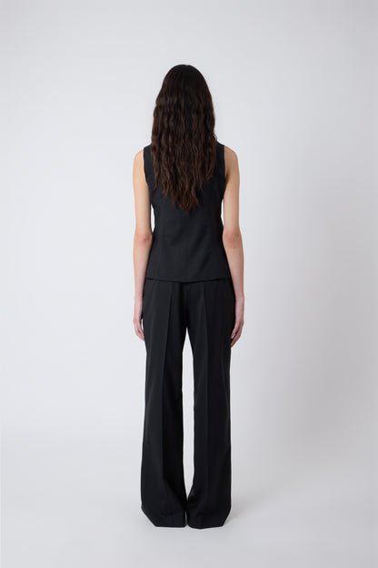 Macondo Vest in Black Wool