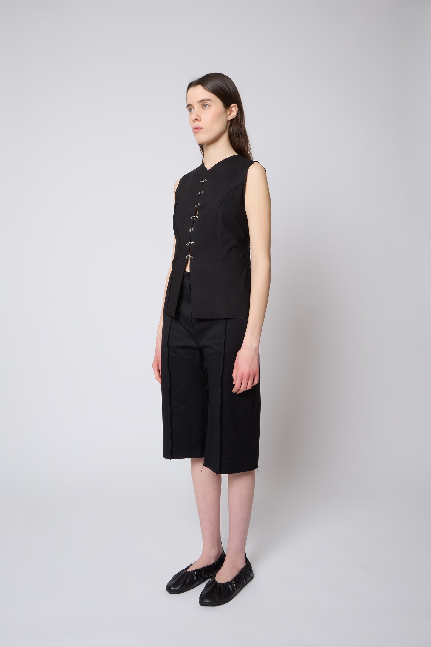 Macondo Vest in Black Cotton